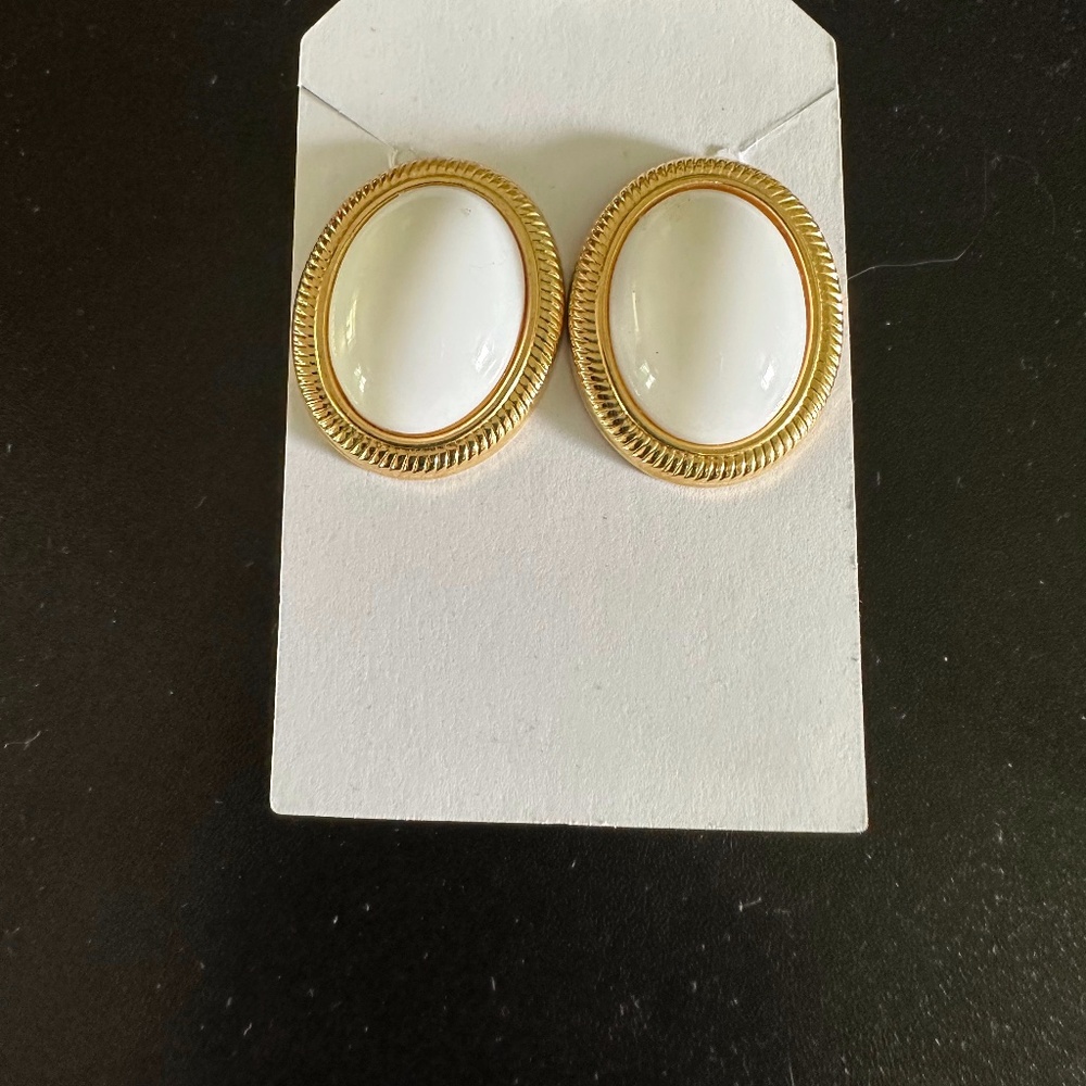 Gold Tone White Acrylic Earrings Post  1" X  1"  Very Good Condition